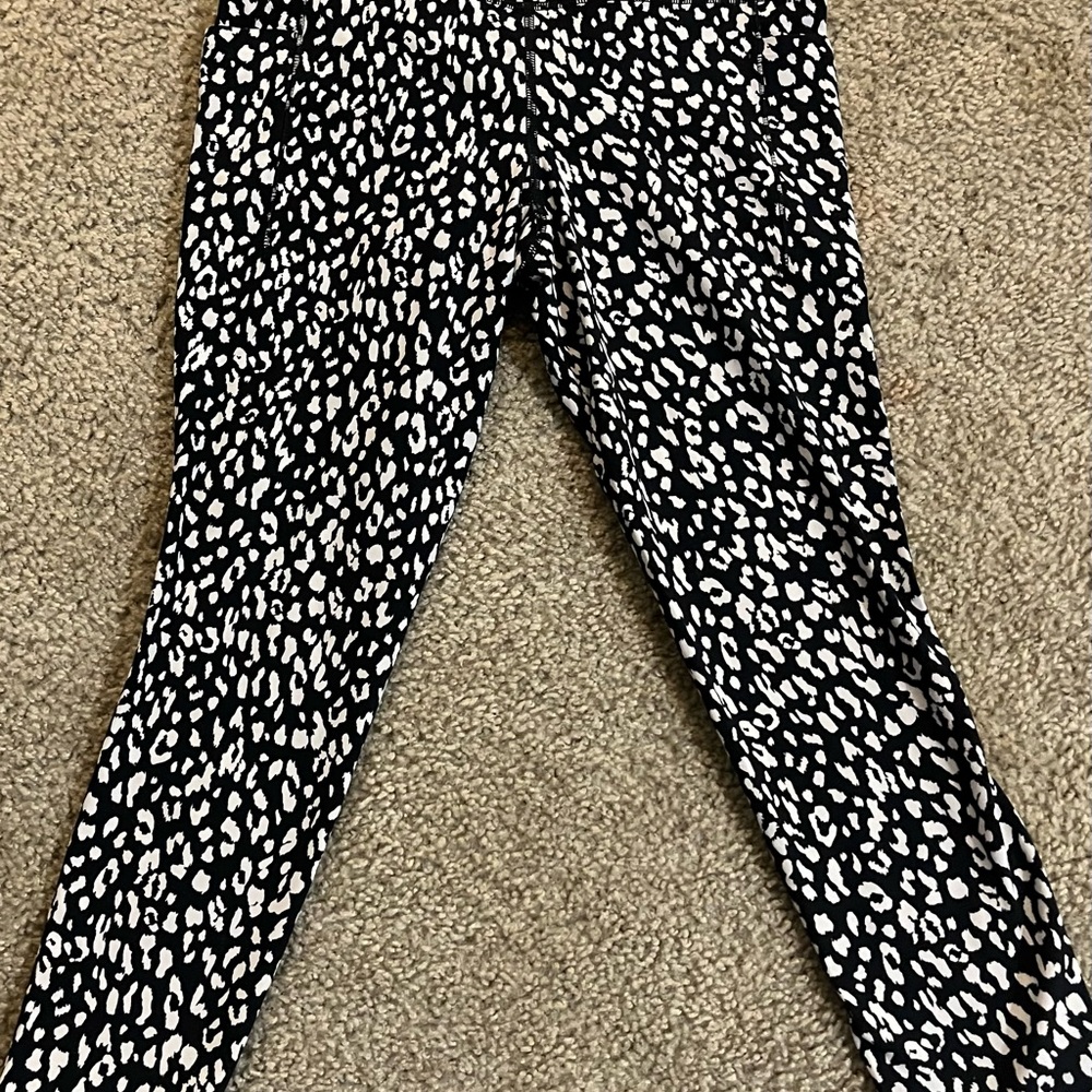 Athleta Monochrome Patterned Leggings